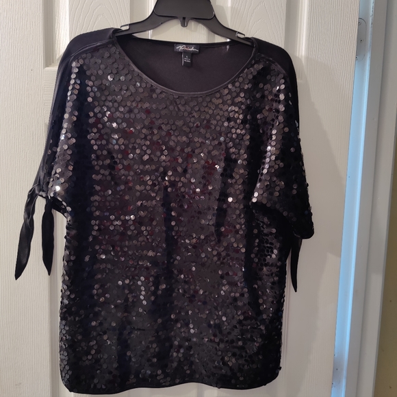 Prelude Black Sequined front top Size L - Picture 2 of 5